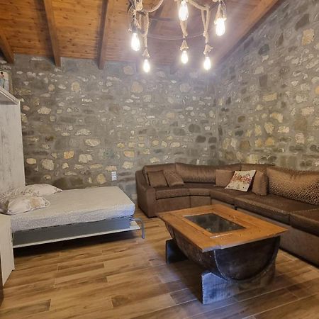 House With Big Garden And Barbeque In Nature Vourgareli Ngoại thất bức ảnh