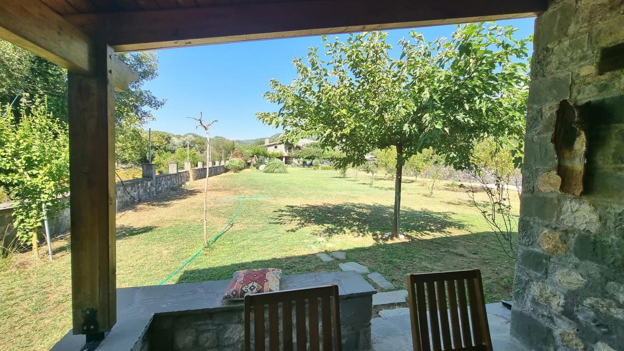 House With Big Garden And Barbeque In Nature Vourgareli Ngoại thất bức ảnh